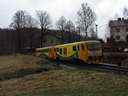 Az�rt felt�nik egy s�rgas�g is, de hamar tov�bb is indul (utas n�lk�l)