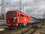 A minszki vonat lnyegesen rvidebb, a mozdony tpusa viszont egyez