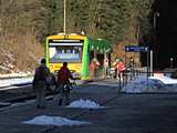 Spic�kban a sokb�l egyetlen s�p�lya �zemelt (m�h�val...), az tal�n el�g lesz ennyi s�el�nek