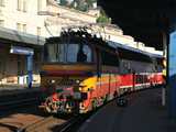 Mellett�nk egy ingaszerelv�ny, nem inga �zemm�dban, a vez�rl�ssel nem kompatibilis 240.054-el