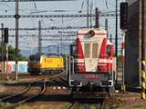 A Blonski 721.030 �s a m�g�tte tolat� Vectron k�z�tt �ppen 50 �v van