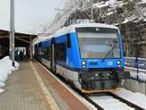 Szklarszka Porebn 4 perc van tszllni a CD Liberec fel tart vonatra. Itt mg szmtanak az utasokra, mindjrt 2 Stadler motorvonat ll kszen (br elg lenne egy is)