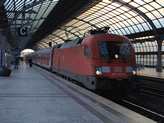 A Berlin-Hamburg gyors�tott szem�lyvonat is befut
