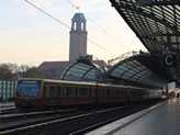 A helyi k�zleked�st az itt v�g�llom�soz� S5-�s k�pviseli